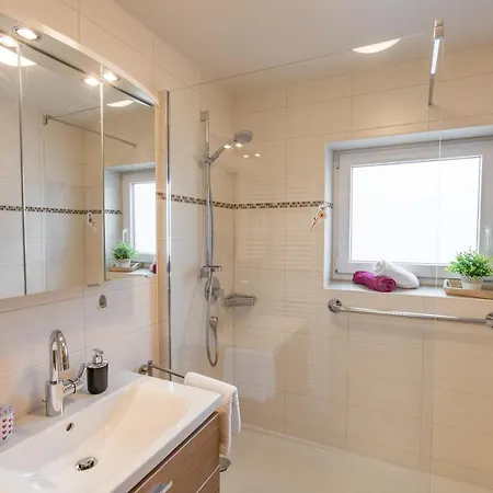 Gaestehaus Baumgartner Apartamento *
